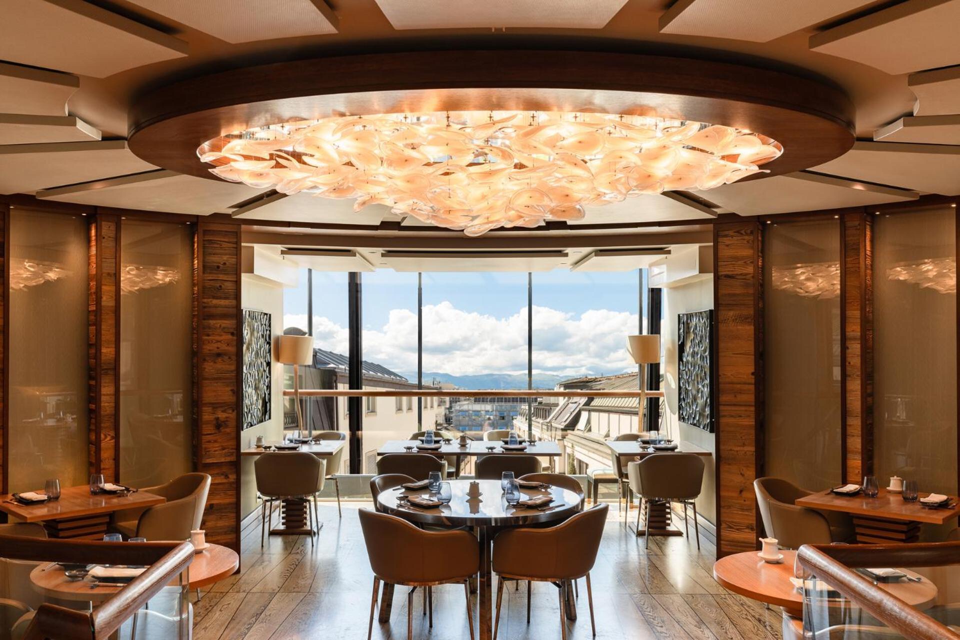 Hotel Four Seasons Des Bergues 5*