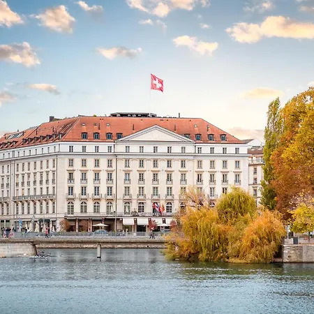 Four Seasons Des Bergues Hotel
