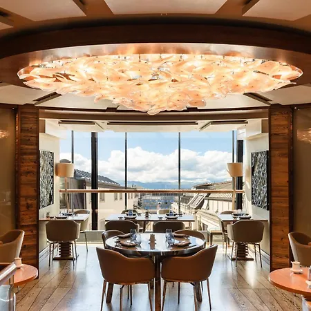 Hotel Four Seasons Des Bergues 5*